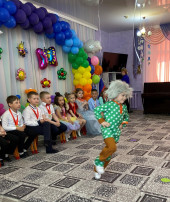 Выпускной бал в «Рябинке» Выпускной бал в «Рябинке».